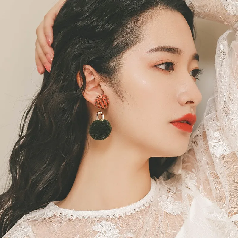 

ES334 Simple Bobo ball Earrings Korea Temperament Personality Wild Stud Earrings Fresh Cute Fashion Jewelry For Girl 2019 New