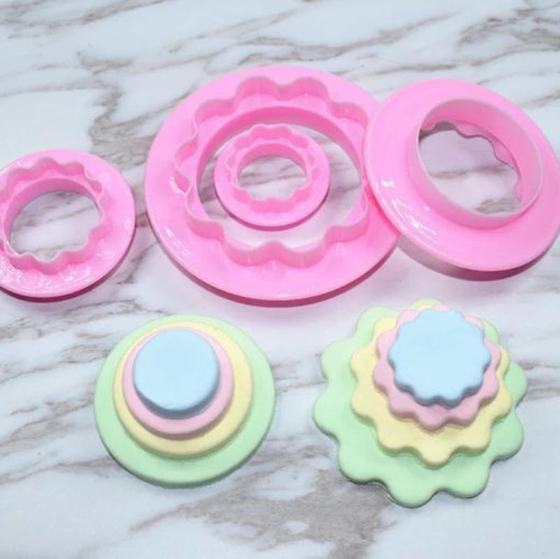 New Arrival 4pcs Christmas Round Shape Cake Cutters Fondant Tool