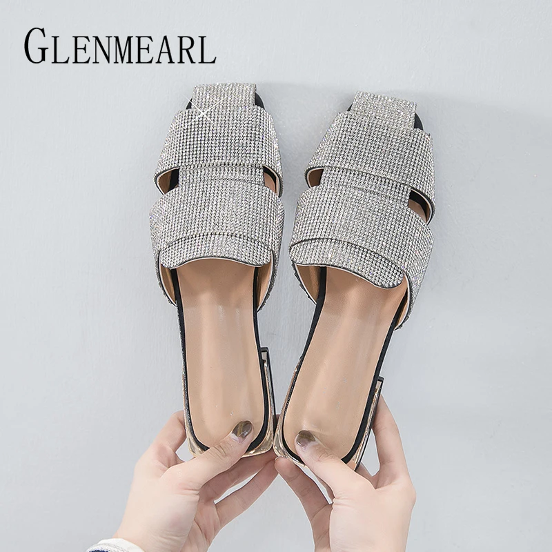 

Women Slippers Fashion Crystal Flat Heel Summer Shoes Female Indoor Outside Bling Slides Wrap Toe Rhinestone Lady Shoes DE