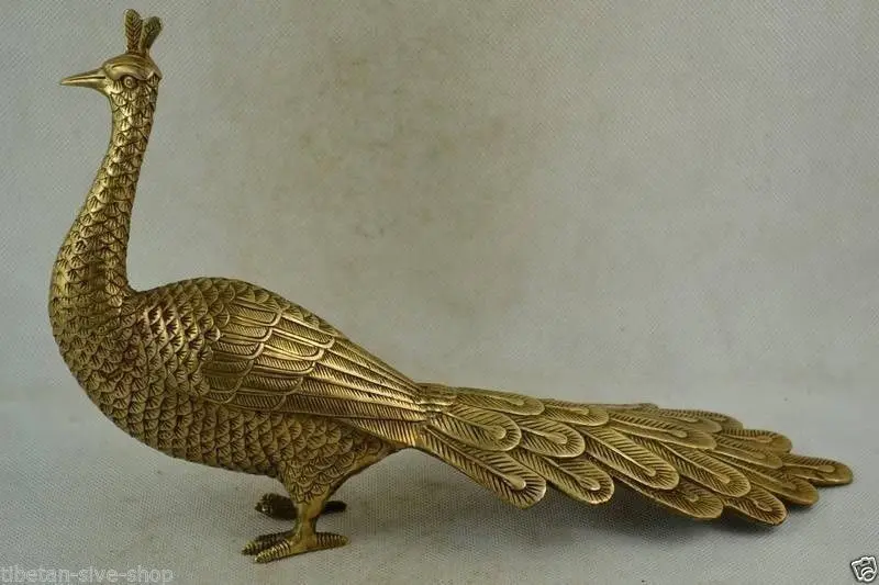 

Chinese Old Handwork Copper Carving A Lifelike Peacock Noble Statue