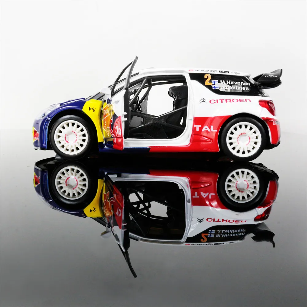 Литая металлическая модель игрушки 1:26 DS3 WRC звуковой свет оттяните назад гоночный автомобиль для коллекции