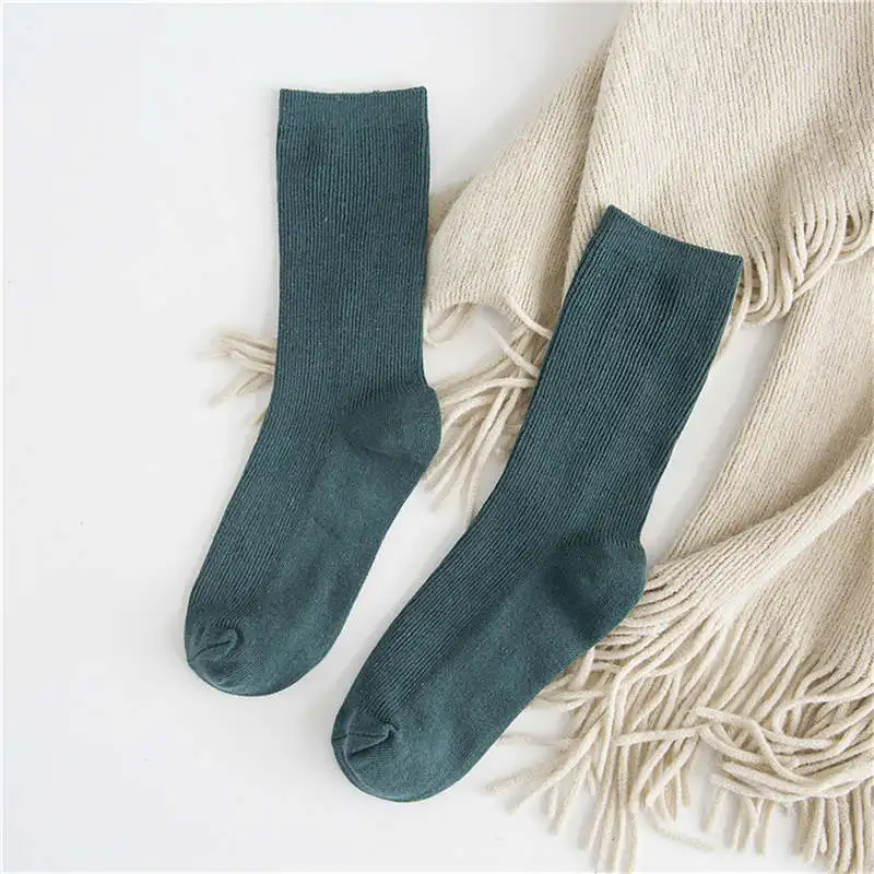 1 пара модных разноцветных дизайнерских женских носков теплые высококачественные осенне-зимние короткие носки для женщин однотонные женские короткие носки - Цвет: Зеленый