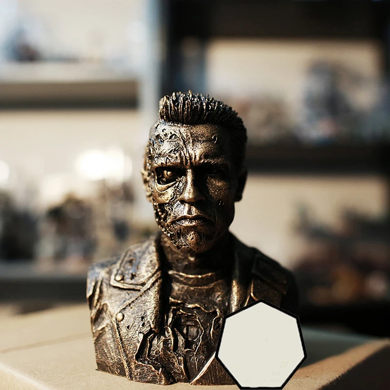 

Anime figure action toys first generation of battle damage version of the Terminator bust about 12cm high office gift ornaments