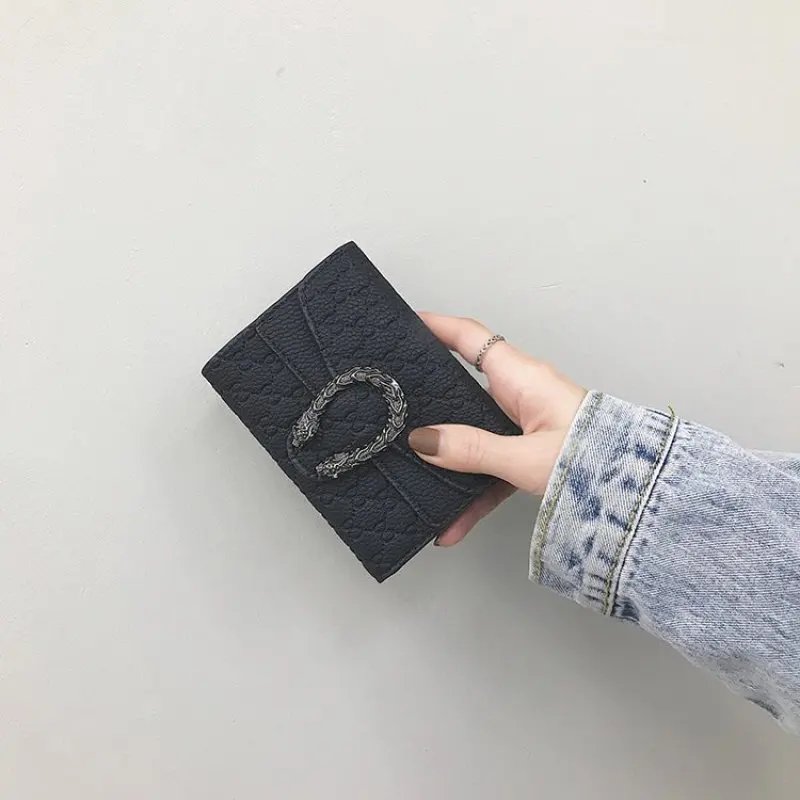 جديد وصول المحفظة قصيرة النساء محافظ رسائل محفظة خليط الأزياء المغطاة بألواح محافظ العصرية محفظة نسائية للعملات المعدنية حامل بطاقة جلدية جديد وصول المحفظة قصيرة النساء محافظ رسائل محفظة خليط الأزياء المغطاة بألواح محافظ العصرية محفظة نسائية للعملات المعدنية حامل بطاقة جلدية