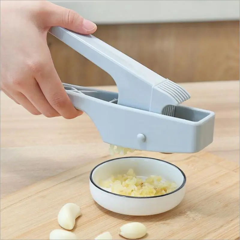 

Multifunction Plastic Garlic & Ginger Mincer and Slicer Garlic Press & Slicer 2 in 1 Kitchen Cooking Tools Slicer Cutter
