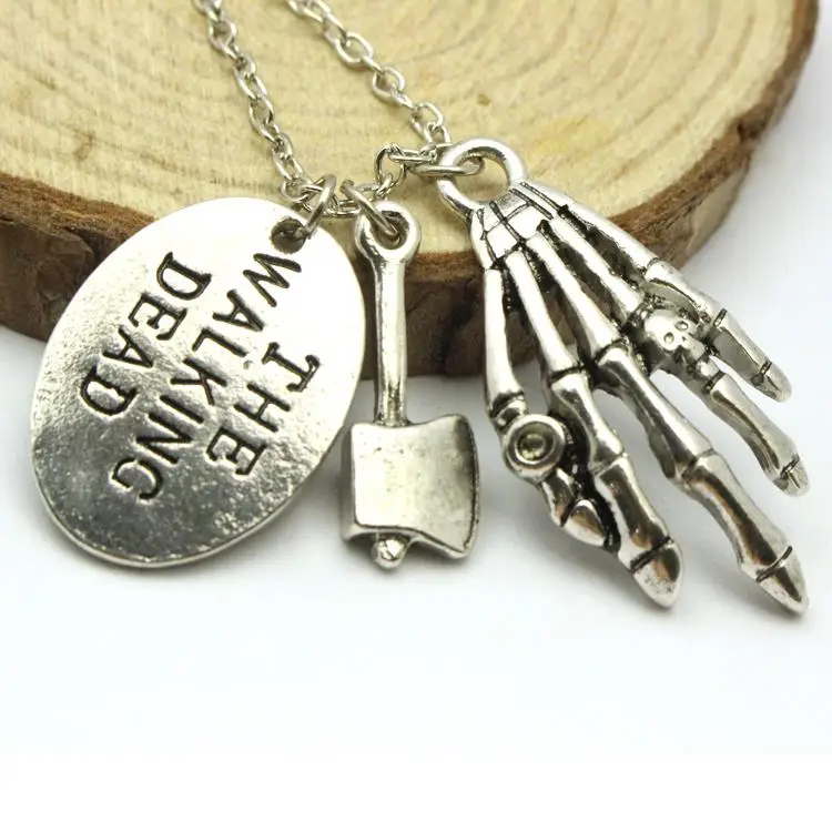 Livraison gratuite nouvelle mode film bijoux Walking Dead main Stamped hache Walker Charms pendentif collier pour