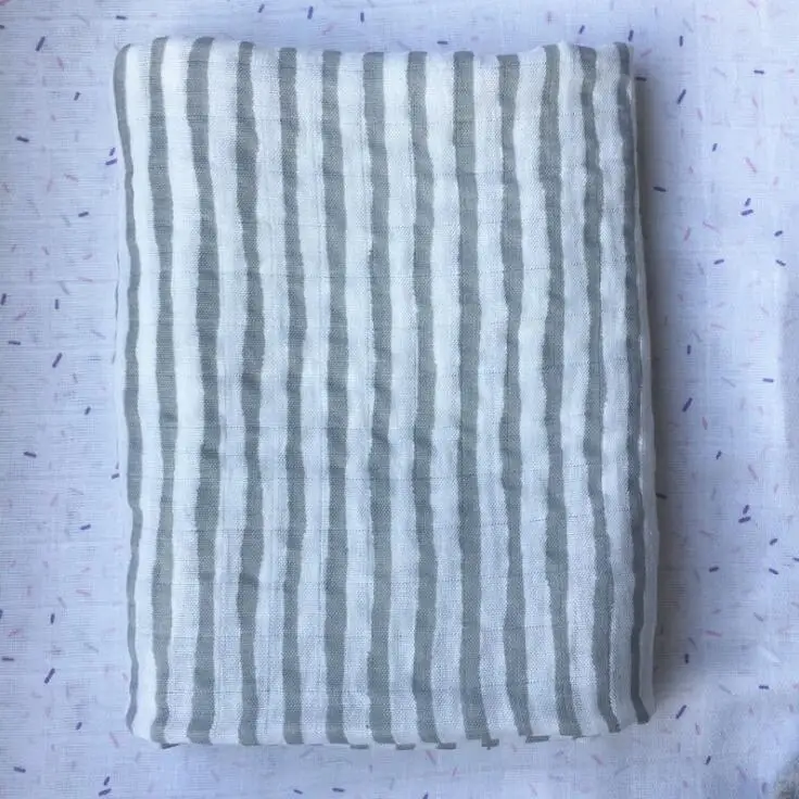 Gray vertical bars Муслин Бамбуковая ткань марля любовь одеяло для малышей сумки двухслойные новорожденных мягкий шарф одеяло s - Цвет: Gray vertical bars