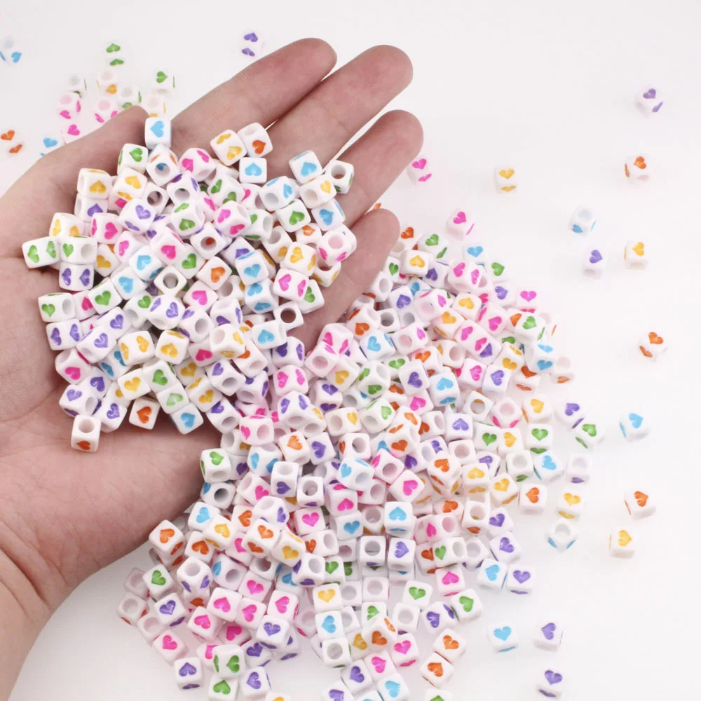 

100Pcs Random Mixed Colorful Heart White Acrylic Beads Alphabet 6x6mm Charms Beads For Jewelry Making