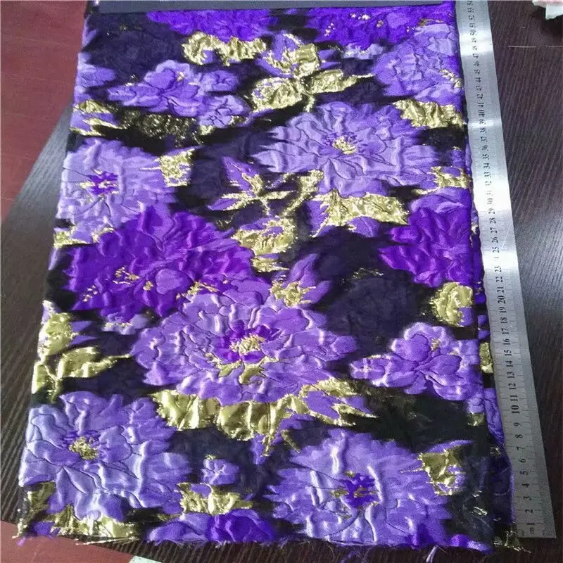 

Retro palace flower style Metallic Jacquard Brocade Fabric,3D jacquard yarn dyed fabric for Womens Coat Dress Skirt
