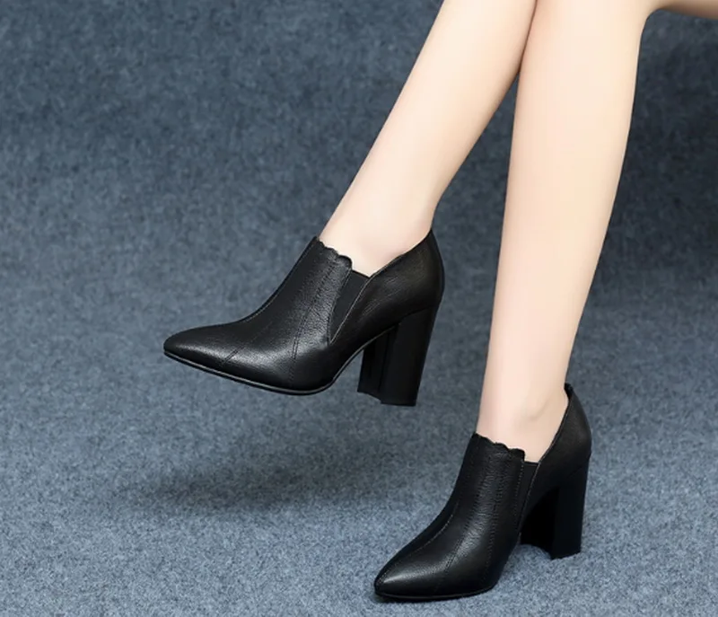 신상품 여성 하이힐 부츠와 모피 8 cm 힐 블랙 컬러