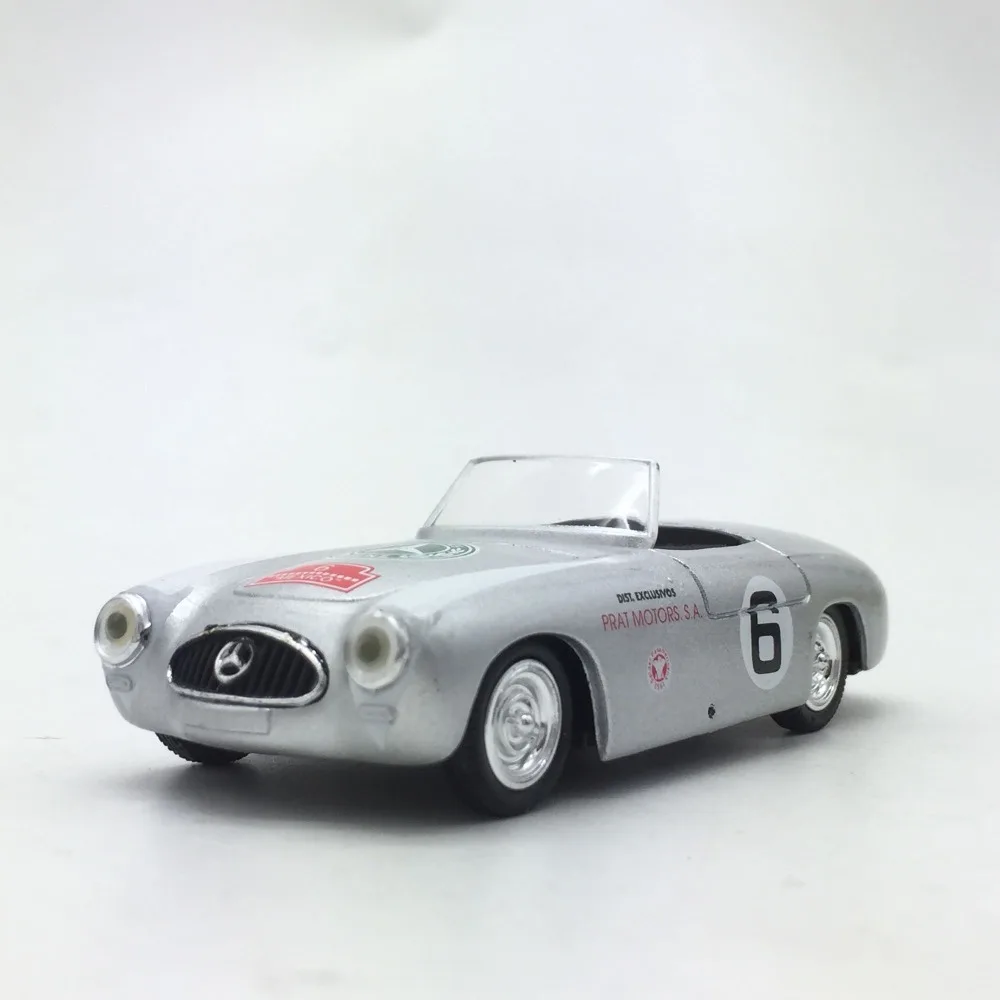 

1/43 Classic Car Alloy Car Model for Mercedes benz 10cm