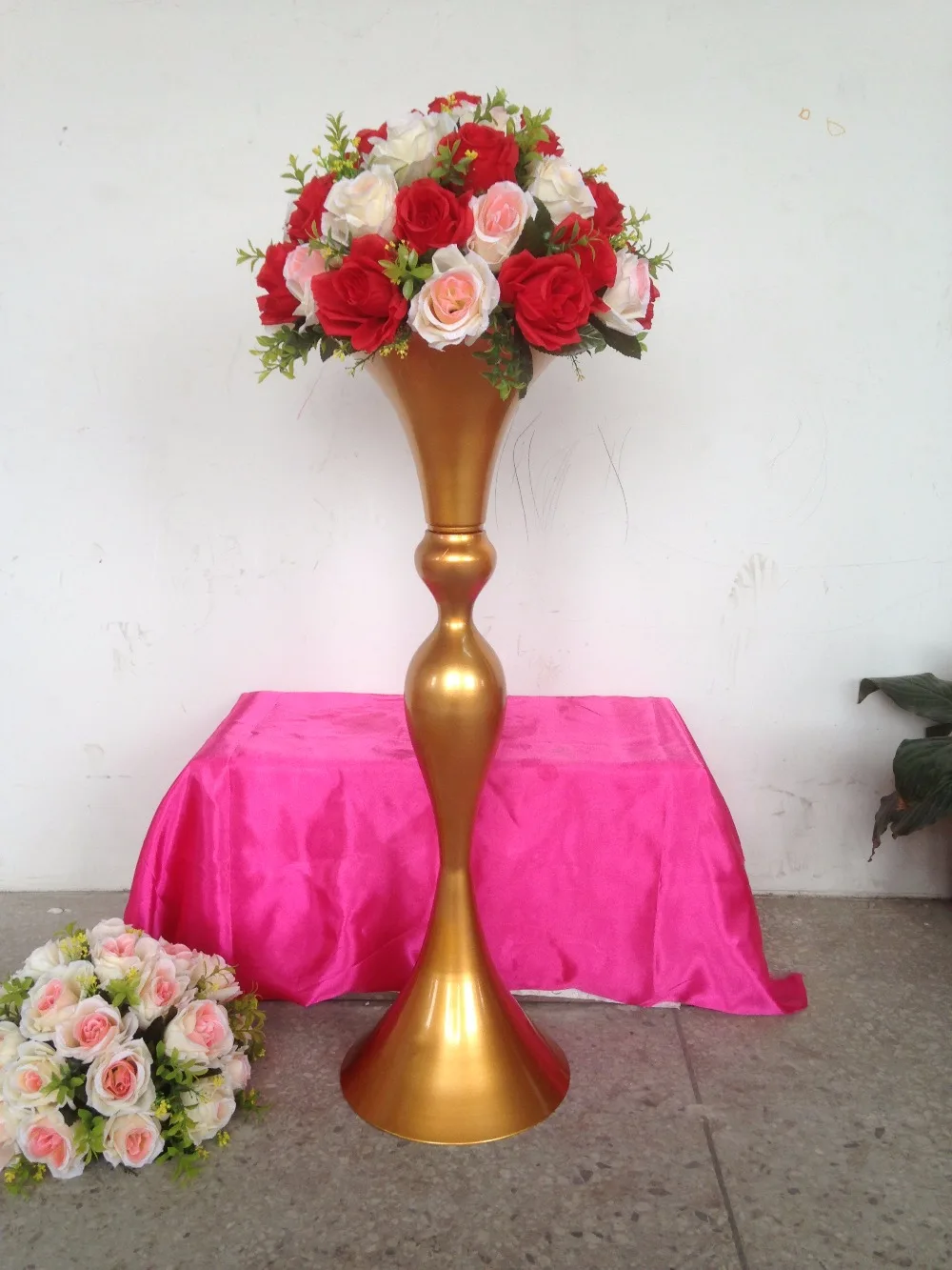 Gaya Baru 79 Cm 31 1 Emas Pernikahan Vas Bunga Meja Berdiri Dekorasi Pernikahan Jalan Pernikahan Memimpin Pernikahan 10 Pcs Lot Flower Vase Vase Standtable Flower Vase Aliexpress