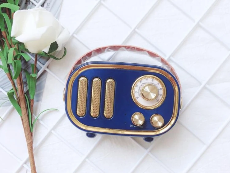 Retro pop portable bluetooth speaker radio lasts