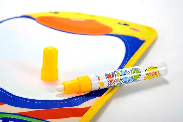 YIQU каракули игрушка подарок волшебная ручка+ вода, рисование, живопись коврик для рисования 36*26,5 см раскраски desenho канцелярские принадлежности A4043