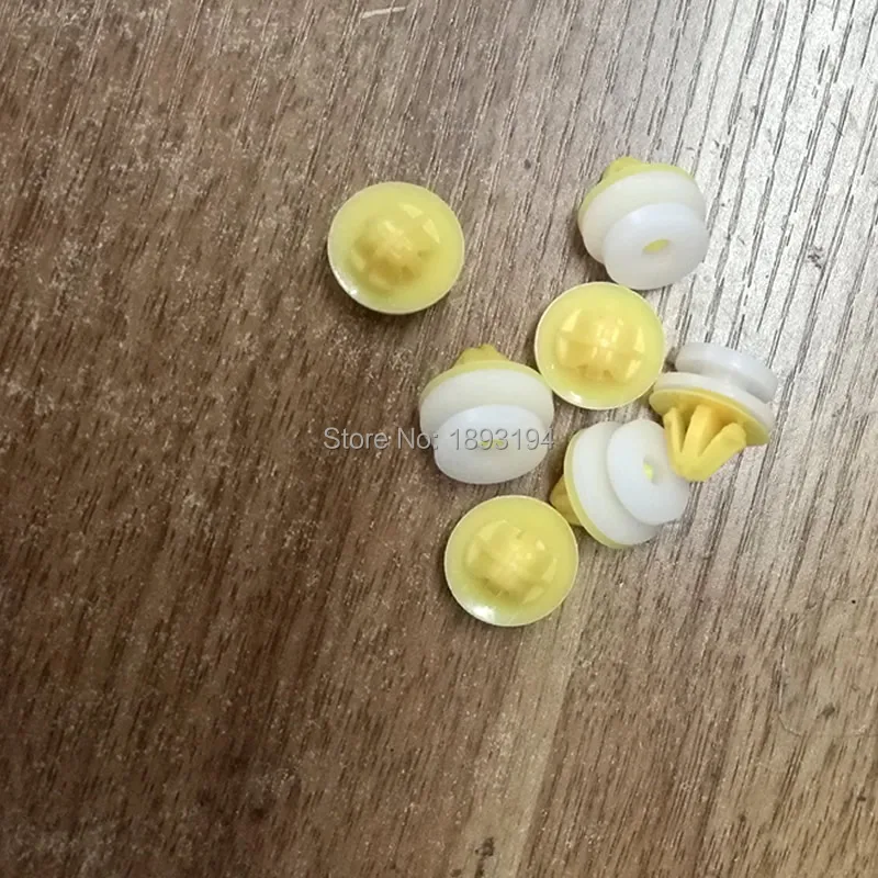 

50 moulding tailgate washer DYC101420 for Land Range LR 3 4 Freelander 1 2 Discovery 3 4 Rover Sport car clips