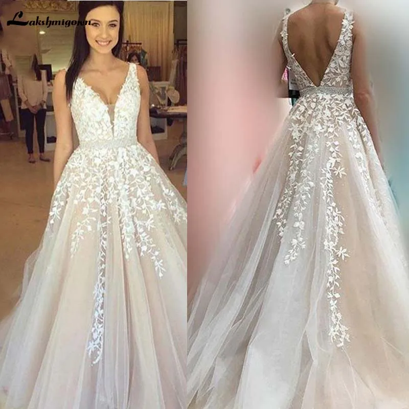 

Light Champagne V Neck Wedding Dresses Floor Length Applique Open Back Sleeveless A Line Backless Bridal Dress Vestido De Noiva