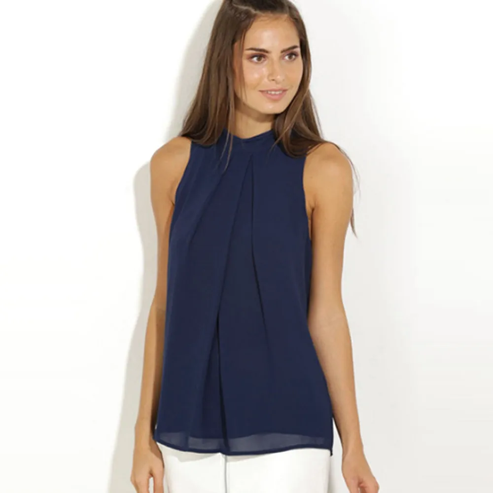 Work blouse Lands' End Business offers an amazing selection of work blouses for women. Add your company logo for an added professional look!