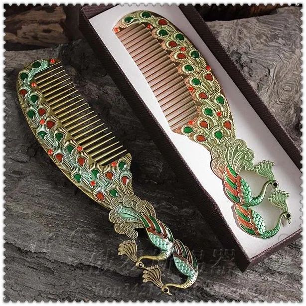 

Peacock classical Castle palace Rhinestone massage comb gift box European metal painted cosmetic comb