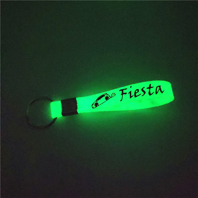 

Lminous Silicone Car Keychain Key Ring Auto Car Fashion Accessories for Ford Fiesta Key Holder Logo Car Styling