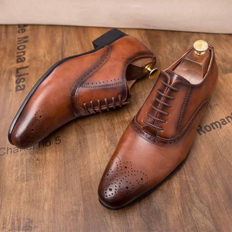 

Formal shoes men leather Brogue/Derby dress shoes male oxford pointed top Retro patent wedding business footwear luxury brand