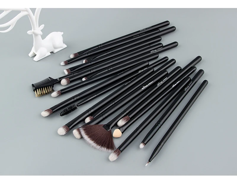 makeup brushes (2)