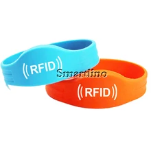 100 шт./лот доступа Управление многоразовые RFID Напульсники ID на заказ 125 кГц TK4100 EM4100 Водонепроницаемый RFID силиконовый браслет для событий