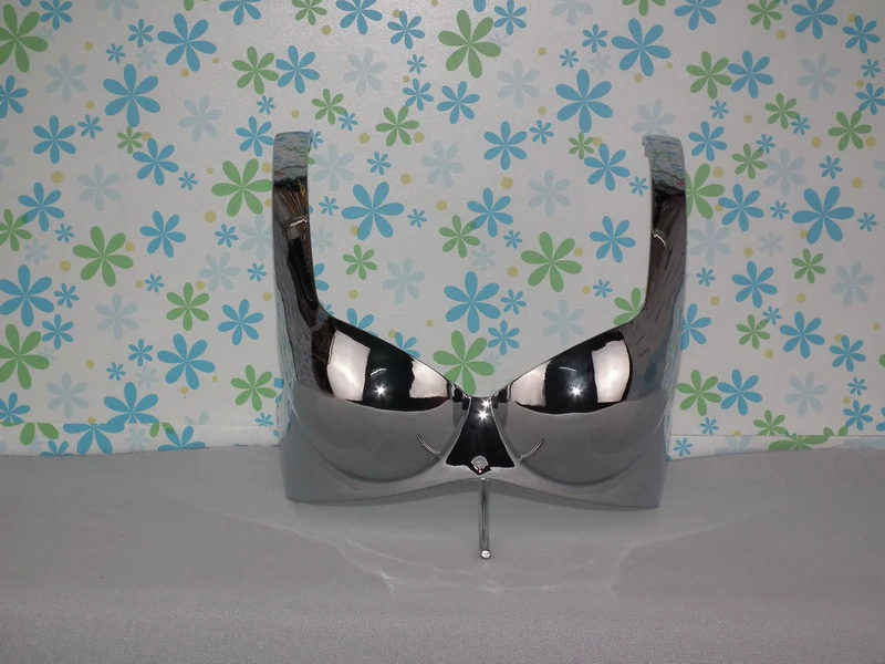 

The newest design, simple and chrome plastic swimwear show model