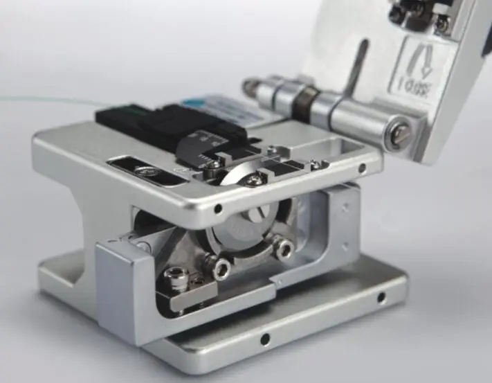 Fiber cutting tool for cutting fiber coatin Fiber Optic Equipments