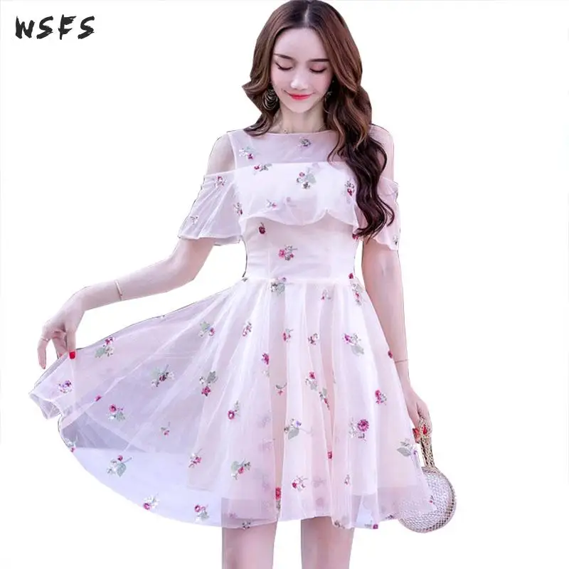 

Summer Pink Dresses Oneck Off Shoulder Floral Embroidery Womens Dress 2019 Laides Ruffles Elegant Sexy Patry Midi Aline Sundress
