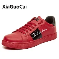 New-Spring-Autumn-Man-Skateboarding-Shoes-Leather-Breathable-Korean-Student-Lace-Up-Letter-Wear-resistant-Flat