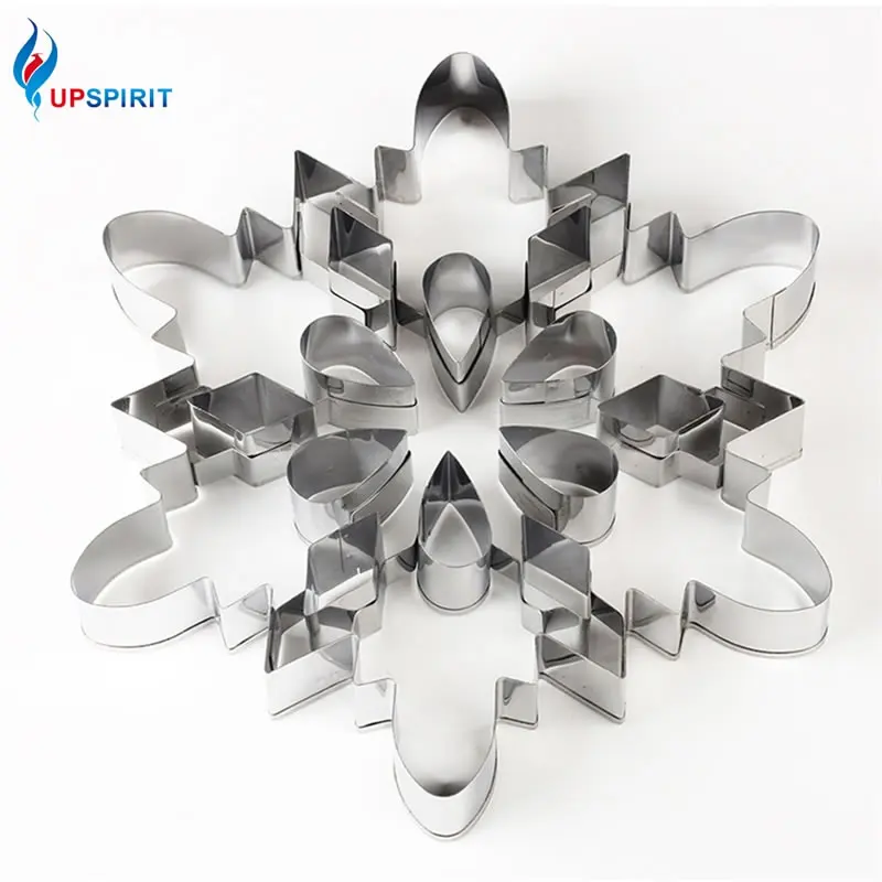 

Upspirit Snowflake Shape Cookie Cutter Stainless Steel Biscuits Mold Cookie Bread Fruit Cutter Mould DIY Cake Decorating Tool