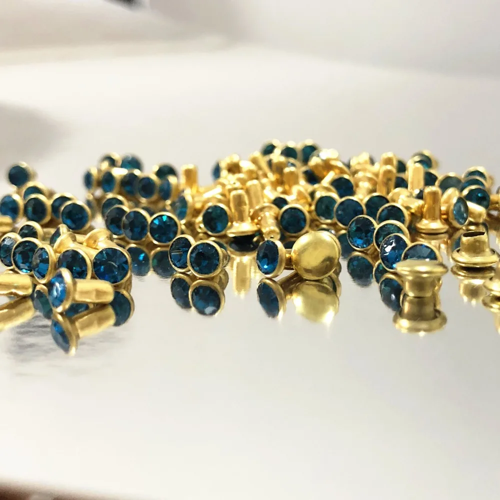 Новое поступление DIY 100 шт 4 мм Позолоченные CZ + Indicolite синие хрустальные заклепки