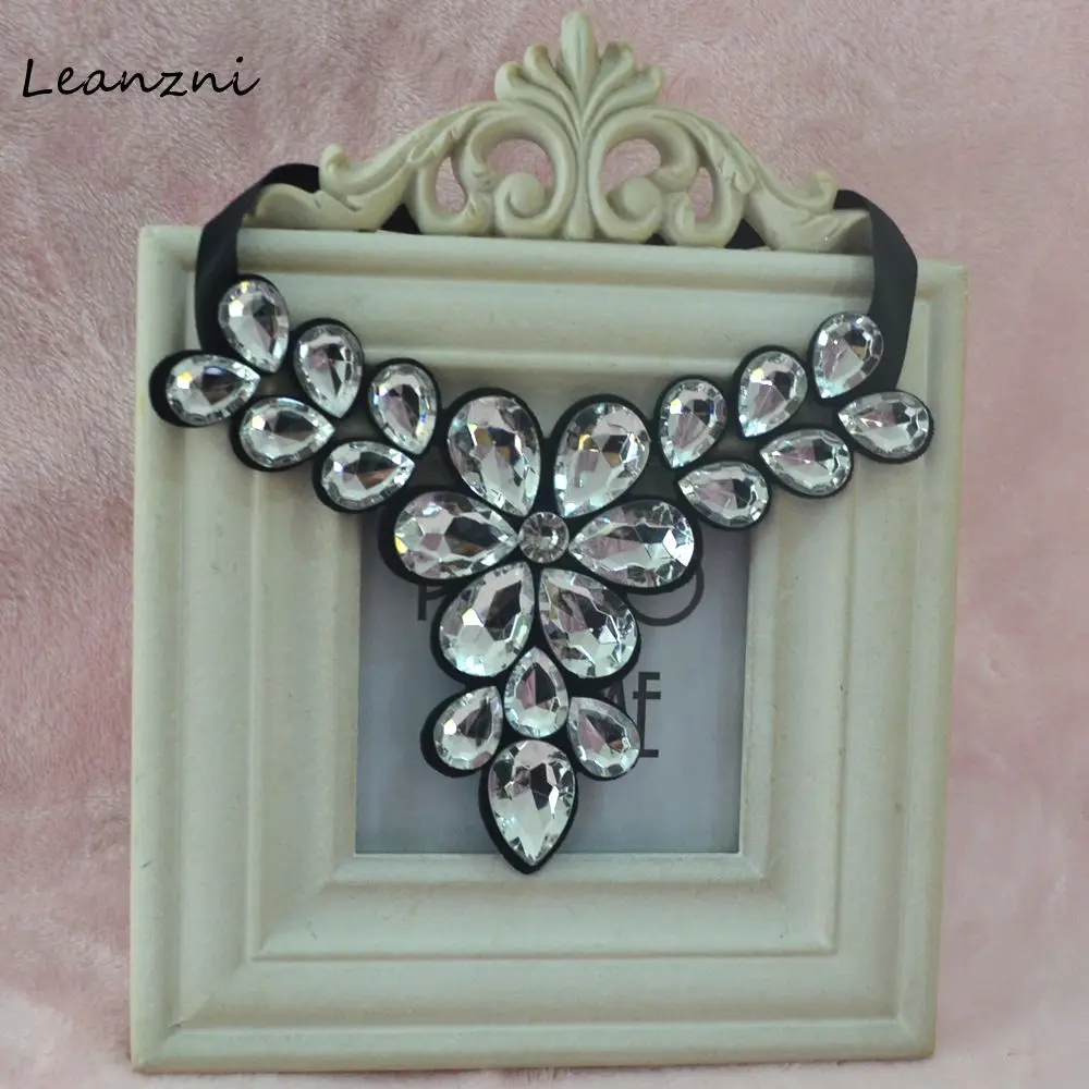 

Leanzni short statement necklace and pendant necklace, fashionable woman acrylic resin necklace gift accessories