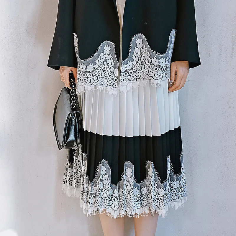 

LANMREM 2019 Spring Summer Lace Patchwork Pleated Skirt For Women High Quality Fashion New All-match Female's Bottoms YG61600