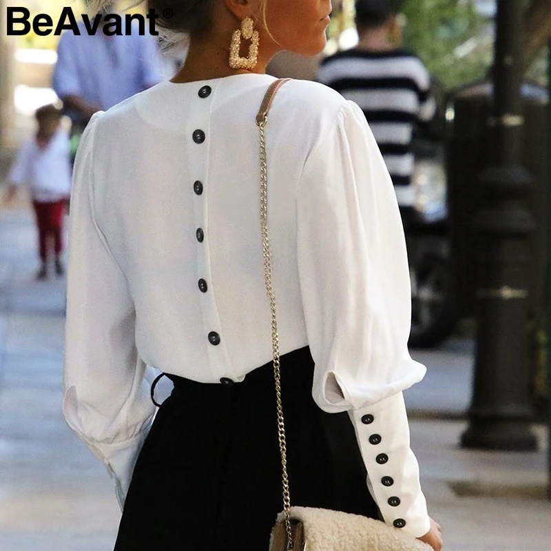 Женская винтажная блузка BeAvant белая офисная с v-образным вырезом и длинным