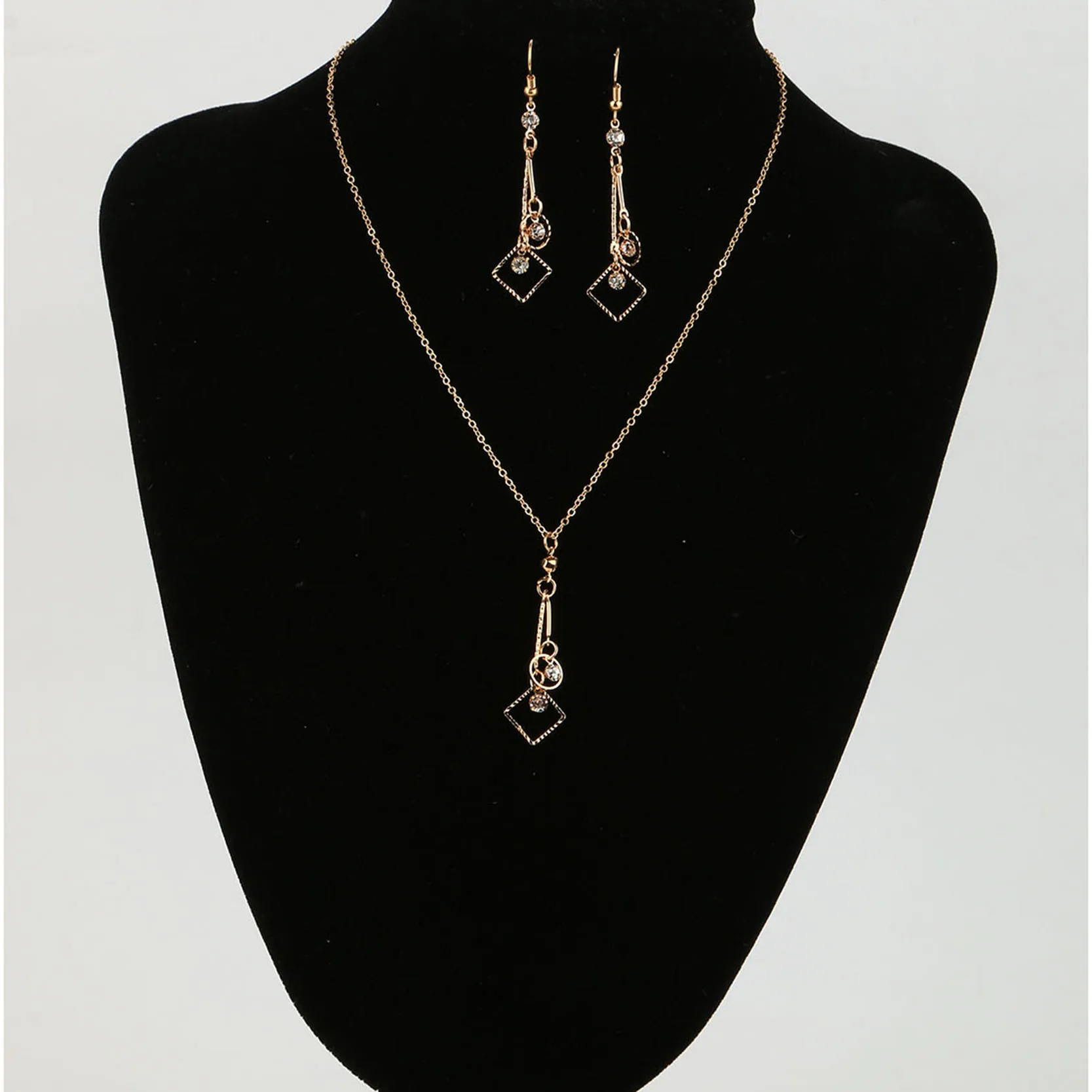 

Famous Brand Jewlery Set Gold Color with Unique Shaped Long Drop Earring and Necklace Set for Women Party