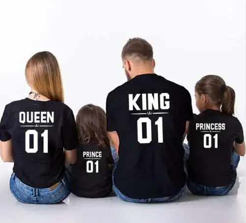 Летняя одежда для мамы и дочки, новые одинаковые комплекты для семьи, футболка «Мама и я», одежда для папы, мамы и сына, одежда для малышей, король, королева - Цвет: Black style 01