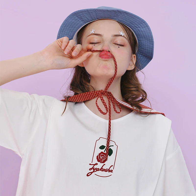 Клетчатая Женская белая блузка в консервативном стиле с матросским воротником