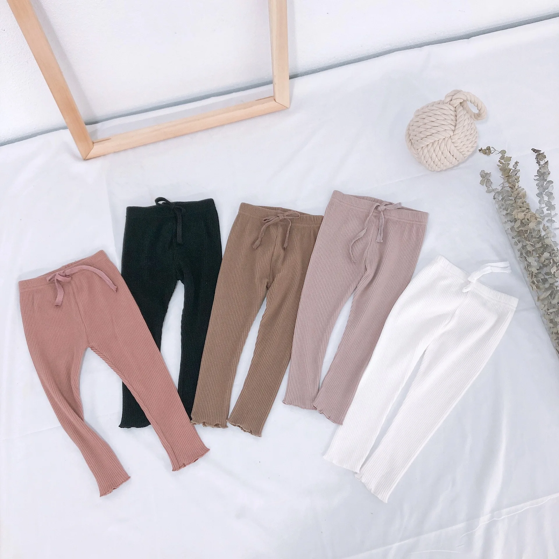 

2019 Spring and Summer New Baby Girlsthreaded Underpants Toddler Children Knit Cotton Leggings Kids Solid Color Bottom Trousers