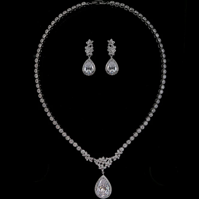 

Bridal Jewelry Micro Pave CZ green copper rhodium jewelry simple and elegant water droplets CZ Set