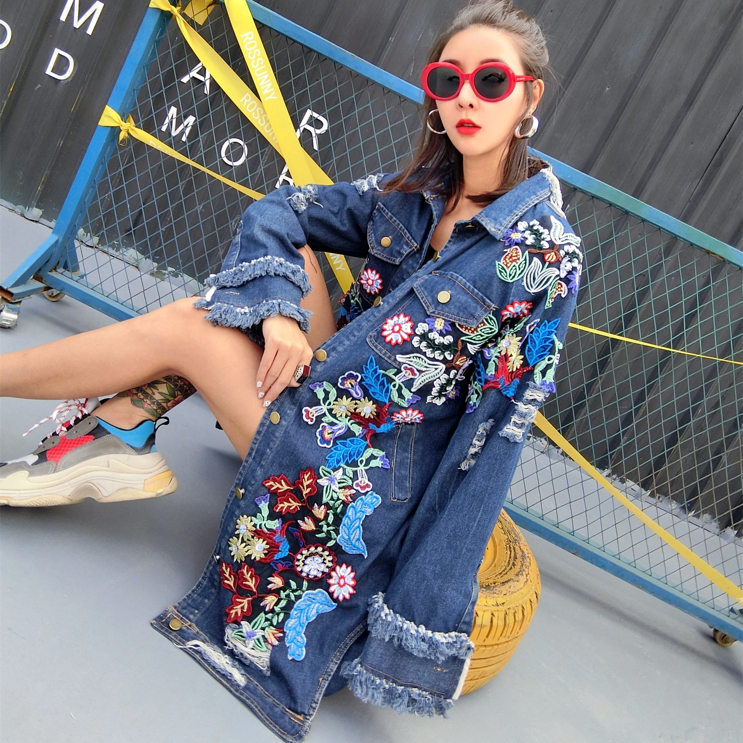 Floral Embroidery Denim Jacket Coats Women Spring Autumn Long Ripped Beading Tassel Jeans Jackets 2019 woman new street coats