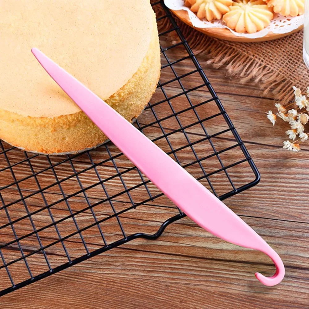 1pc-plastic-cake-stripping-knife-cake-scraper-easy-operate-cutter