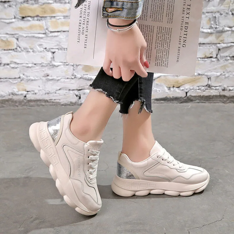 

2019 Spring White Chunky Sneakers For Woman Breathable Shoes Leather High Heels Sneakers Casual Girl Sneaker Women Platform Shoe