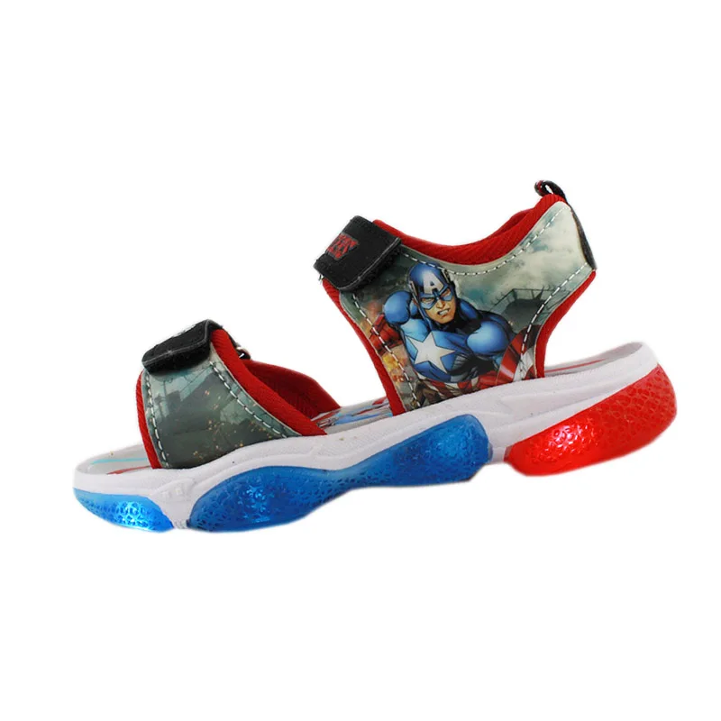 

2019 new kids iron Man Captain America sandals With led light spring Summer children sport Beach shoes Europe size 26- 31