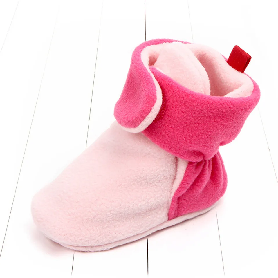 Новая детская обувь новорожденных Cozie из искусственного флиса Bootie зима теплая детская кроватка для новорожденных обувь классический