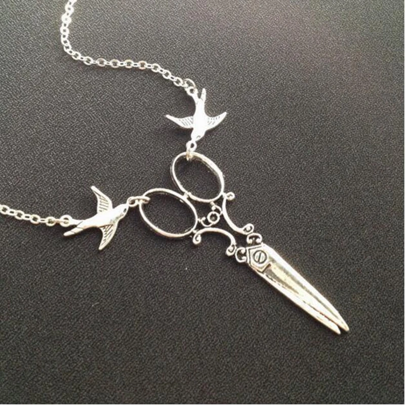 

Scissors Love Bird Pendant Necklace Chain Hairdresser Jewelry Amulet Necklace Men Women Friend Gift Fashion Elegant Necklaces