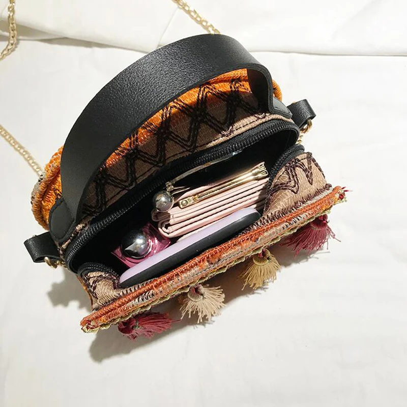 2019 العرقية Embroide تصميم حقيبة جولة المعادن المحمولة حقيبة كتف حقيبة يد شرابة الأزياء سلسلة Crossbody حقيبة البسيطة حقيبة ساعي