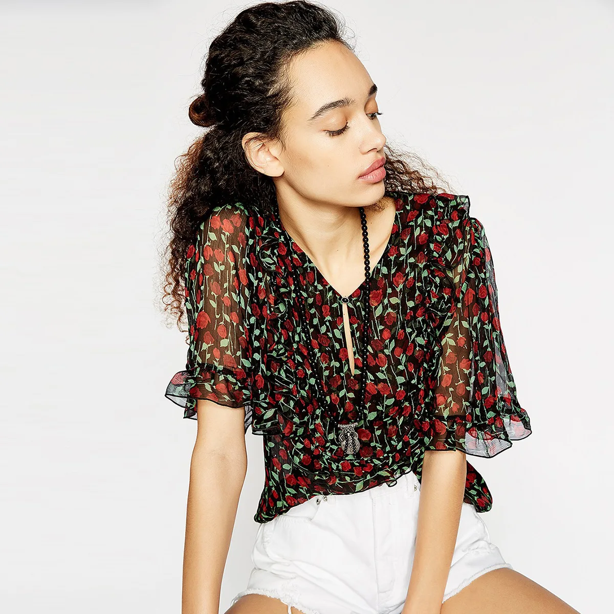 

2019 Summer New European and American Sweet Print Micro-perspective V Collar Loose Lotus Leaf Sleeve Shirt Women
