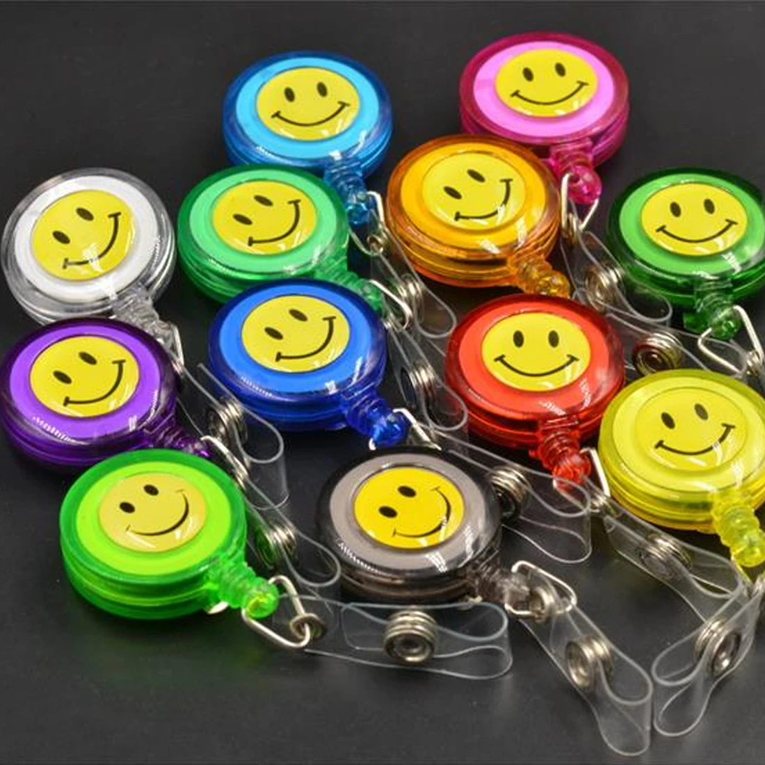 

FangNymph Compact Design Smiling Face ID Holder Name Tag Card key Badge Holder Retractable Round Solid Translucent ID Holder