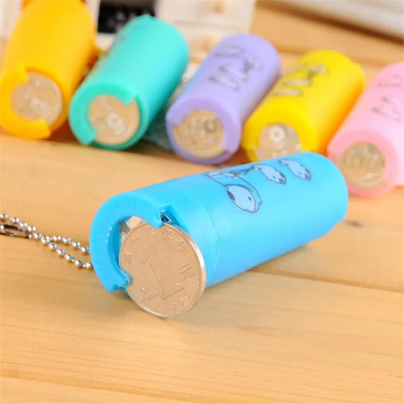 

2pcs Children Toys Coin Boxes Cute Cartoon Box Organizer Plastic Purse Wallets Travel Bus Favor Send Random Color New Fashion
